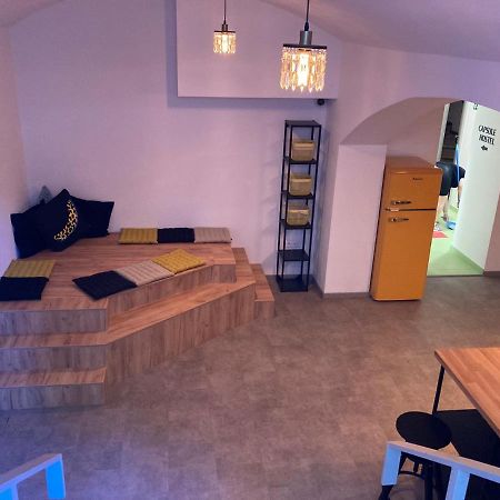 Capsule Hostel Erbenova Prága Kültér fotó