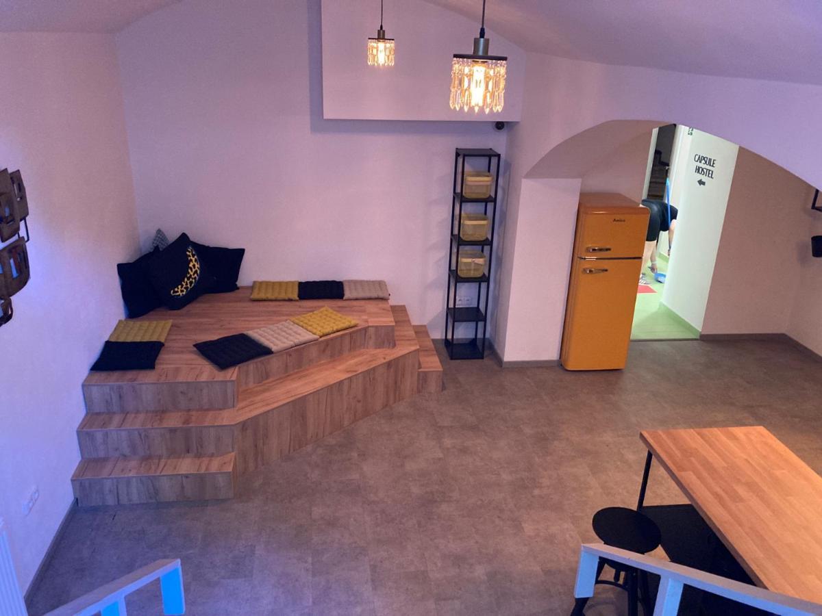 Capsule Hostel Erbenova Prága Kültér fotó